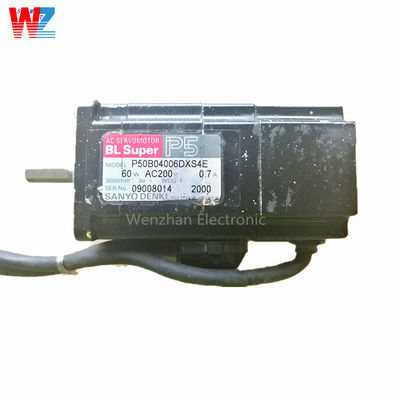 Le moteur de la tête de la machine à cueillir et à placer SMT Yamaha YV88X moteur de la tête 90K55-4W073D P50B04006DXS0N